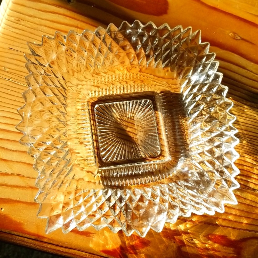 Vintage Pressed Glass Diamond Point Candy Dish/Jewelry/ Trinket Tray
